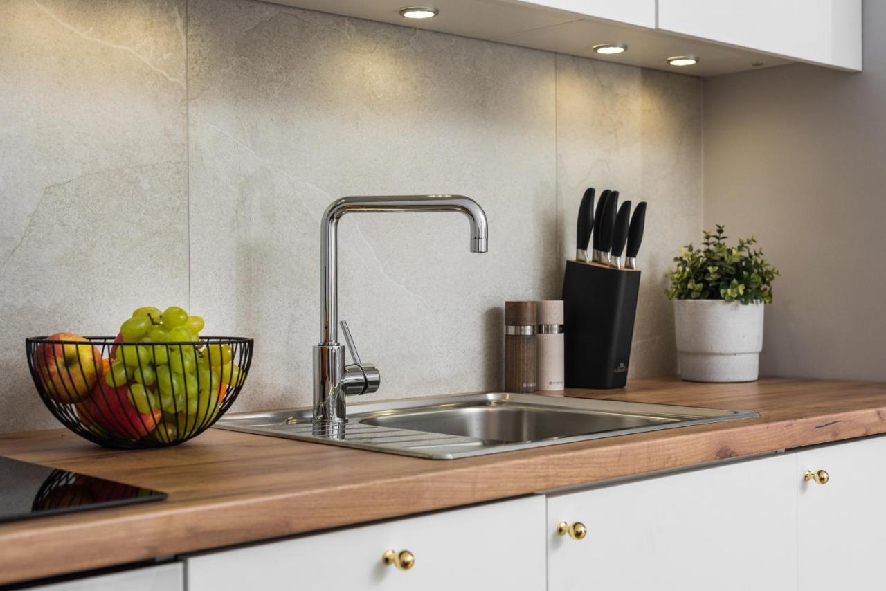 קרקוב Wielopole17 Miro Apartment With Ac מראה חיצוני תמונה